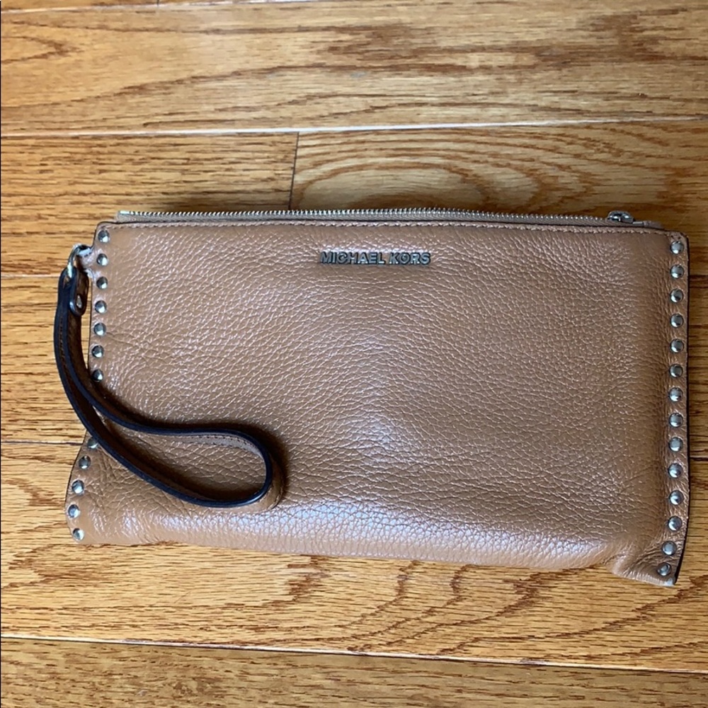 Michael Kors Leather wristlet bag